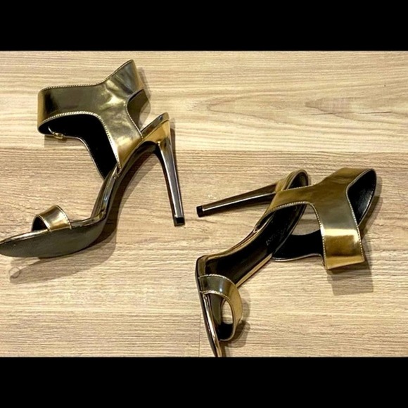 Enzo Angiolini Brodee Sandal Heel Gold Open Toe Size 8 - Picture 5 of 13